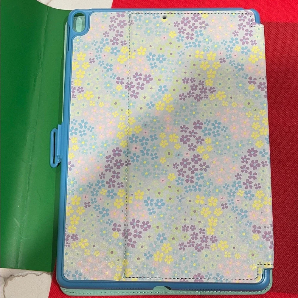 Speck StyleFolio iPad Air 2 Case with Floral Pattern
